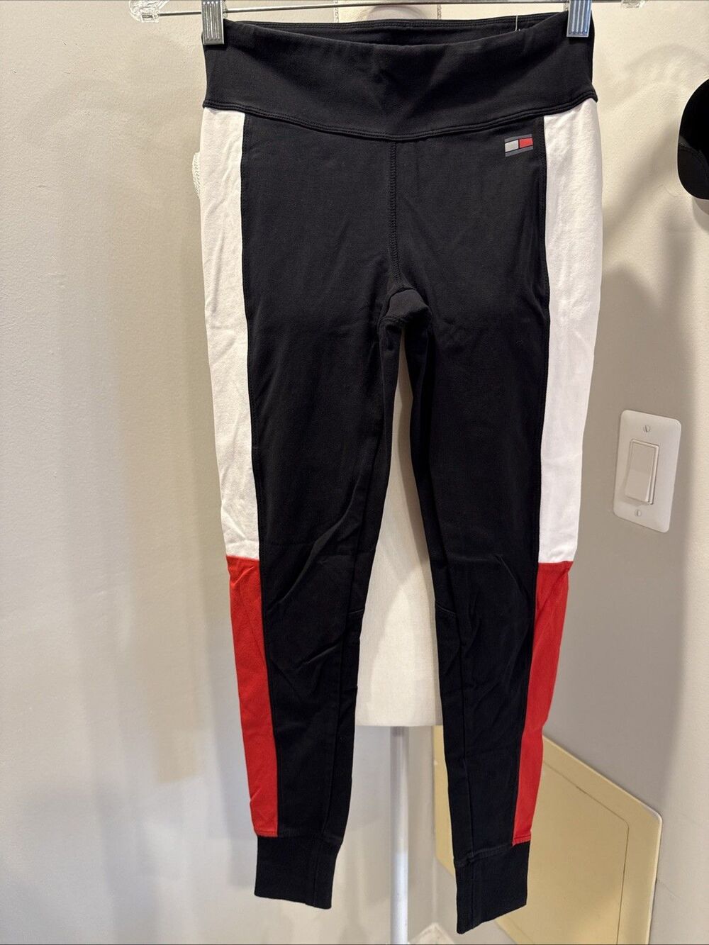 Tommy Hilfiger Sport Activewear Athletic Leggings S Black Red White Stripe